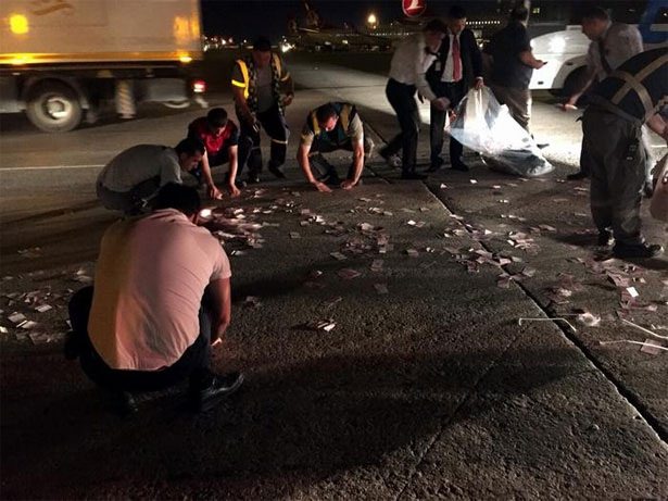 Gökten para yağdı! Gökten para yağdı!