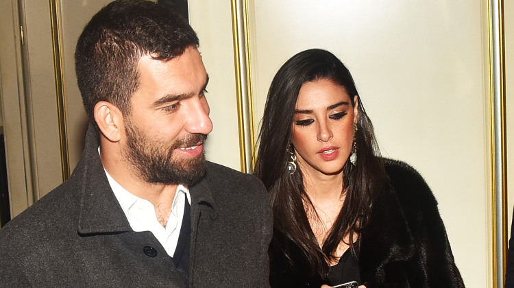Arda'nın sevgilisinden şaşırtan karar! Arda'nın sevgilisinden şaşırtan karar!
