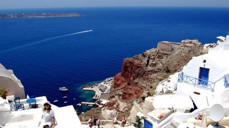 http://image.cdn.haber7.com//haber/haber7/photos/2016/15/yunanistandan_turk_turistlere_indirim_1460735242_0562.jpg