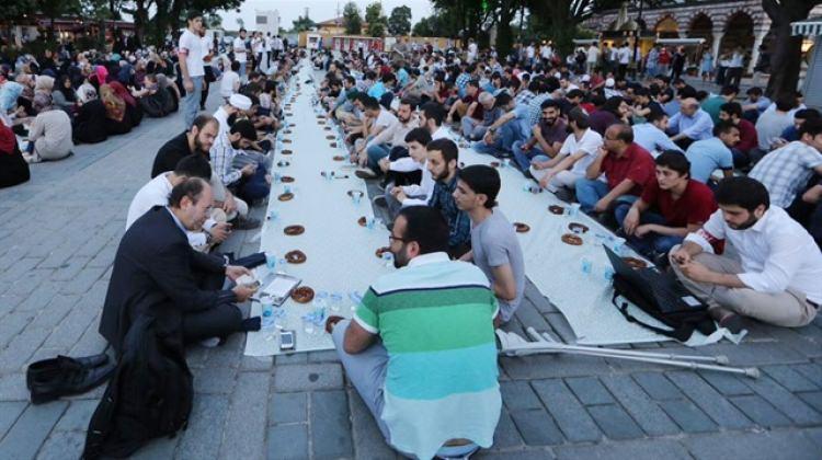 ayasofyada_ummet_iftari_1466369774_2266.jpg