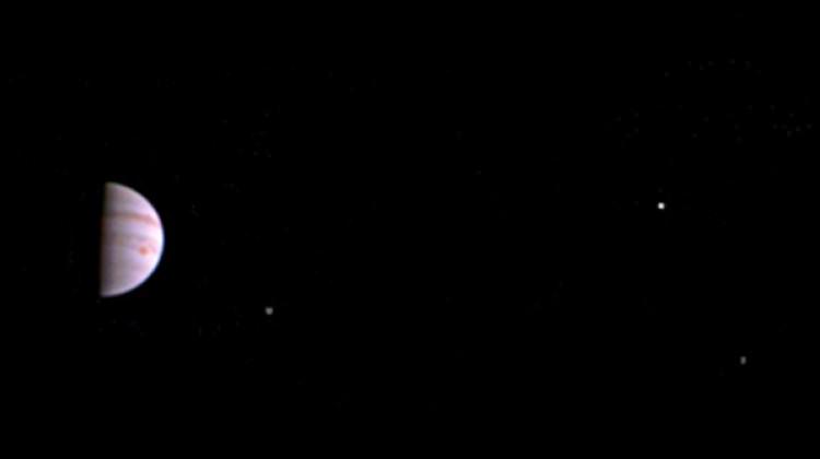 jupiterden_ilk_fotograf_geldi_1468397423_8749.jpg