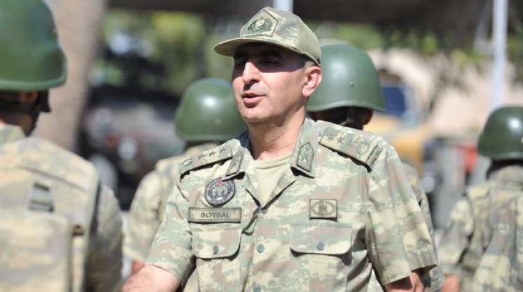 Darbeci general bu hainliği de yapmış!