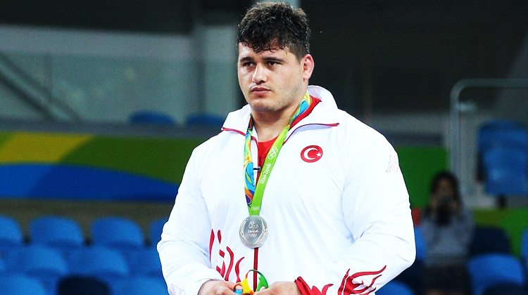 'Cumhurbaşkanımıza altın madalya sözüm vardı' 'Cumhurbaşkanımıza altın madalya sözüm vardı'
