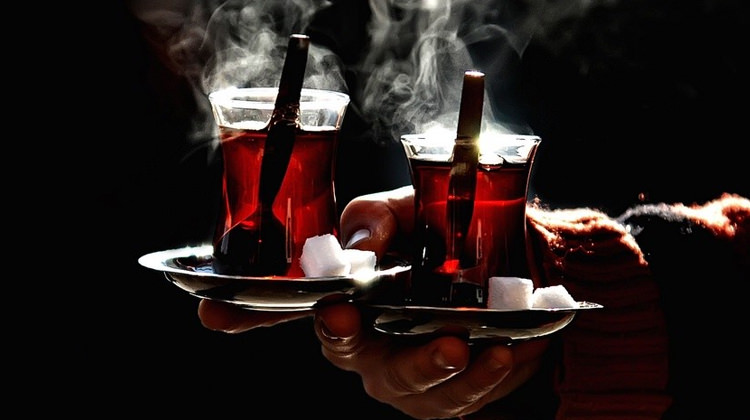 Eldeki balık kokusu nasıl geçer? Eldeki balık kokusu nasıl geçer?