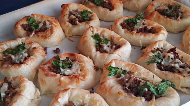 Kıymalı kuş yuvası börek tarifi Kıymalı kuş yuvası börek tarifi