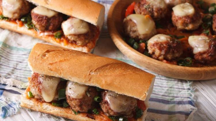 Köfteli sandviç tarifi Köfteli sandviç tarifi