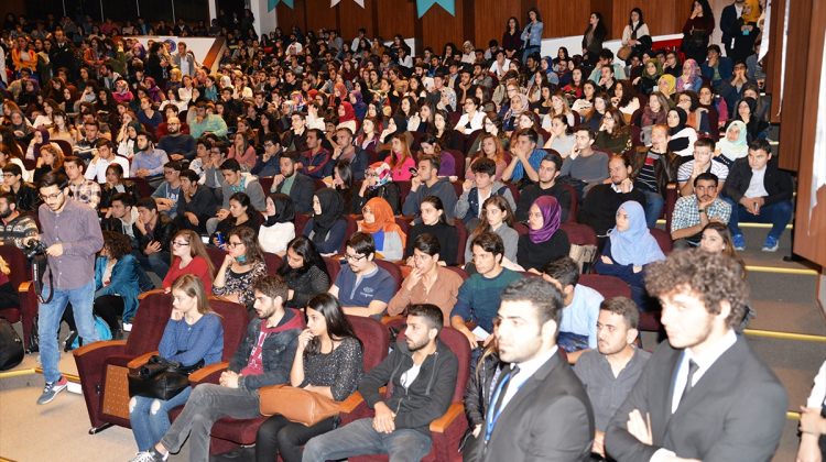 TRT Spikeri Karaş, Uludağ Üniversitesinin etkinliğine katıldı TRT Spikeri Karaş, Uludağ Üniversitesinin etkinliğine katıldı