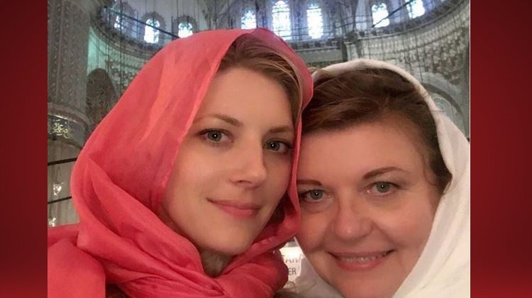 Winnick-başörtülü-fotoğrafı