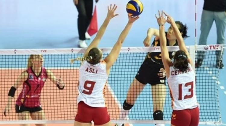 VakıfBank Galatasaray'a set vermedi VakıfBank Galatasaray'a set vermedi