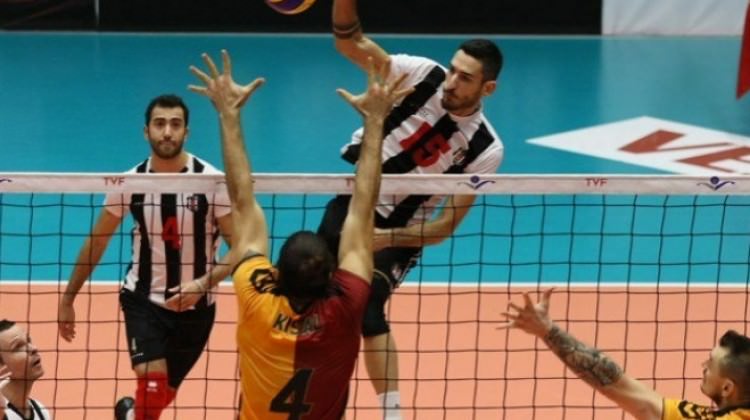 Galatasaray derbide Beşiktaş'ı yıktı Galatasaray derbide Beşiktaş'ı yıktı