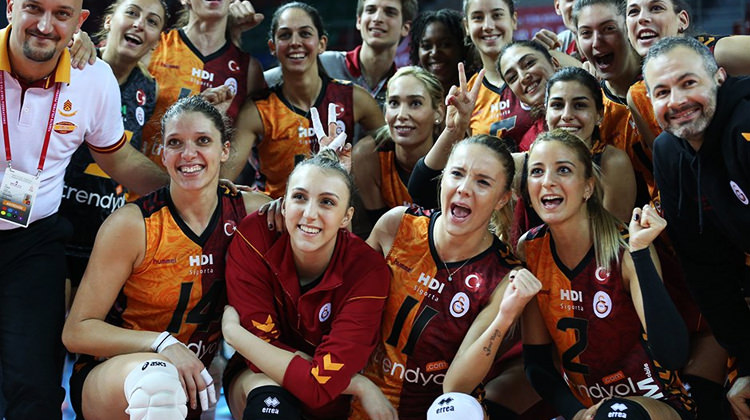 Derbide gülen Galatasaray! Derbide gülen Galatasaray!