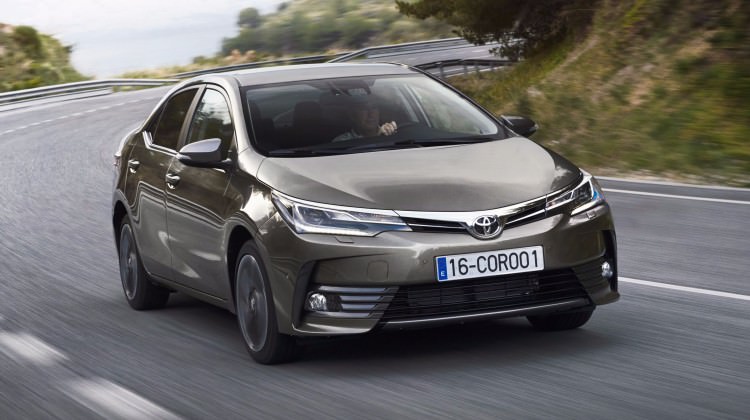 Toyota fiyatları indirdi Toyota fiyatları indirdi