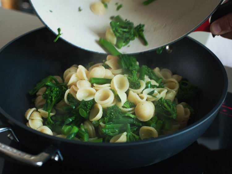 Brokolili Orecchiette tarifi Brokolili Orecchiette tarifi