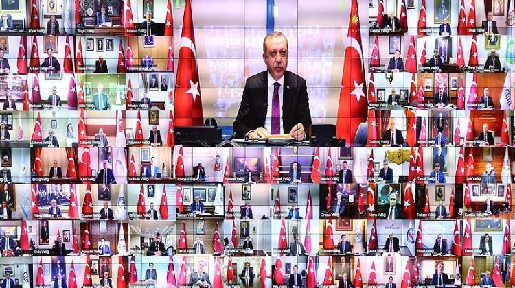 erdogan_81_il_valisiyle_telekonferans_baglantisi_yapti_1484061160_461.jpg