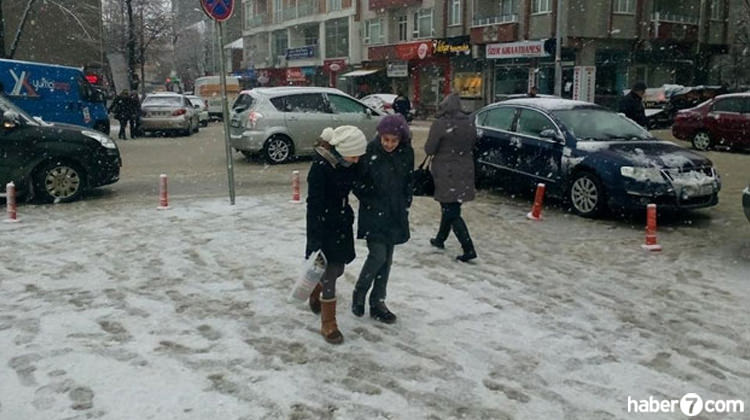 Kocaeli, Tekirdağ, Kırklareli 10 Ocak'ta okular tatil oldu mu? Kocaeli, Tekirdağ, Kırklareli 10 Ocak'ta okular tatil oldu mu?