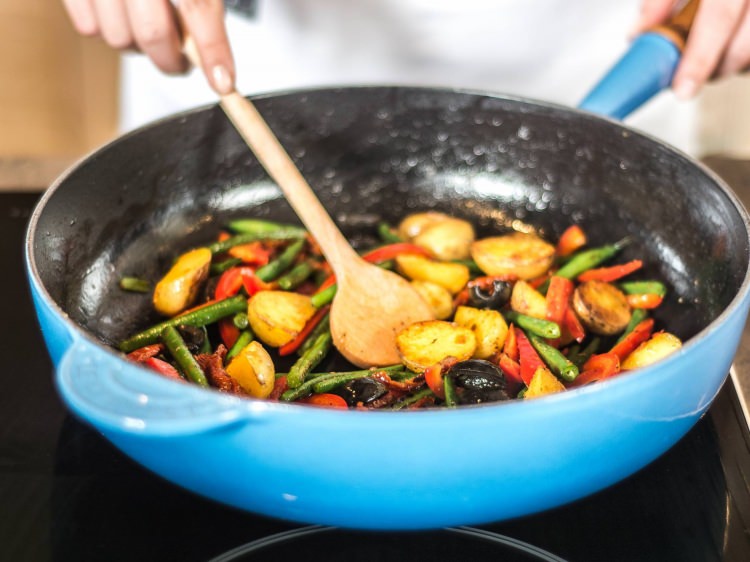 Kırmızı kefalli Niçoise salatası tarifi Kırmızı kefalli Niçoise salatası tarifi