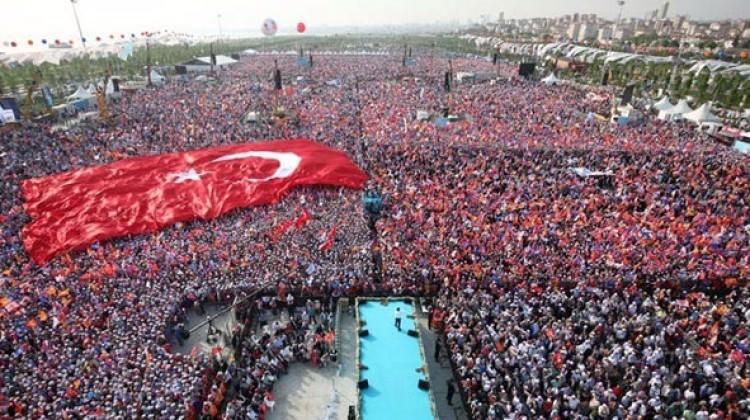 AK Parti'nin referandum sloganı belli oldu