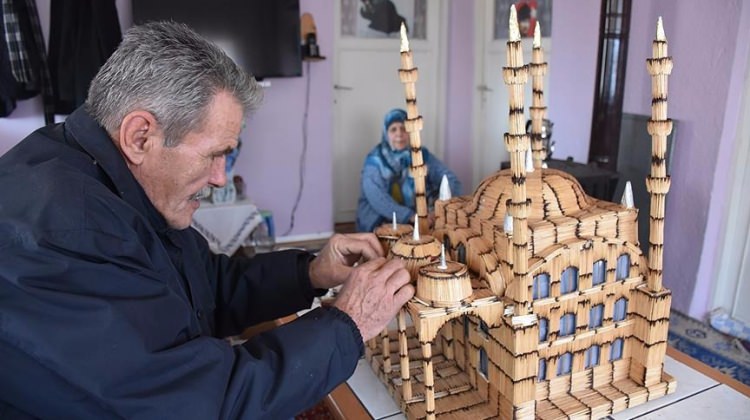 kibrit_coplerinden_4_minareli_cami_maketi_yapti_1485241629_9603.jpg