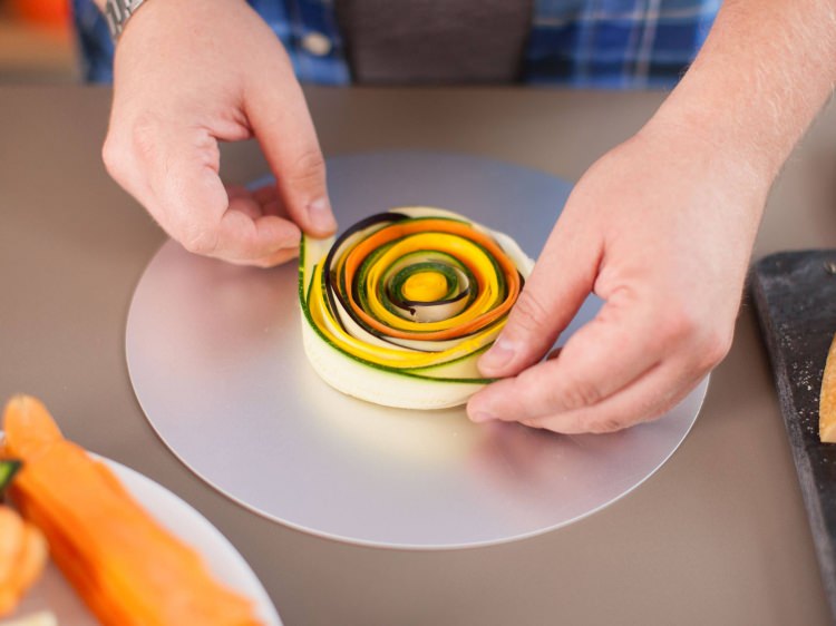 Sebzeli spiral tart tarifi Sebzeli spiral tart tarifi