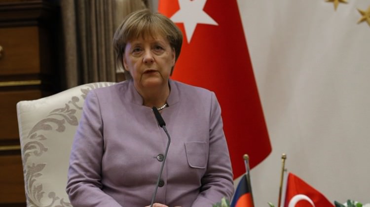 Almanya'da aşağılık referandum pankartları Almanya'da aşağılık referandum pankartları