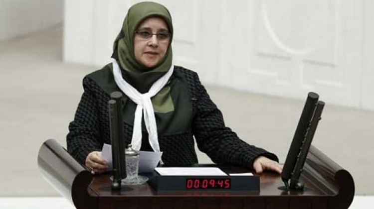 [Resim: hdpli_vekil_haddini_asti_evet_demek_alla...2_8955.jpg]