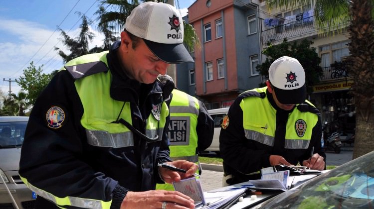 Ücretli karayollarında yeni dönem başlıyor Ücretli karayollarında yeni dönem başlıyor
