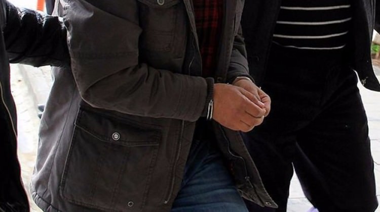 Ünlü iş adamı FETÖ'den tutuklandı Ünlü iş adamı FETÖ'den tutuklandı