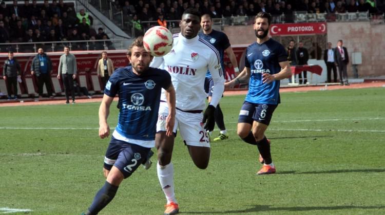 Gol düellosunu Elazığspor kazandı! Gol düellosunu Elazığspor kazandı!