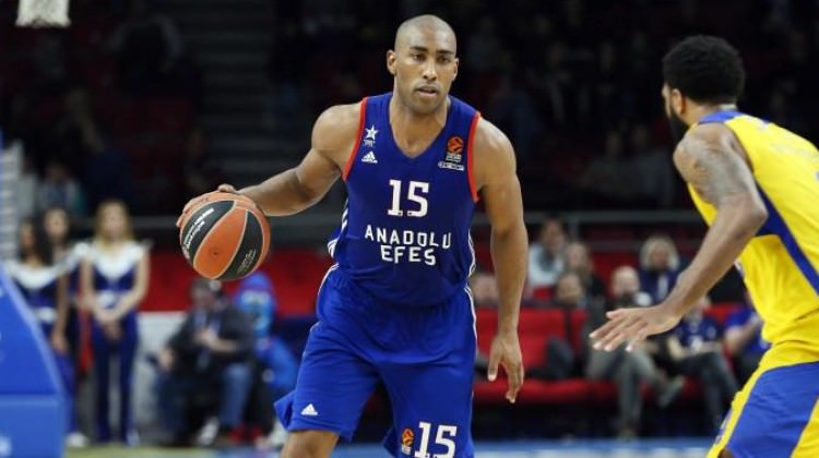 Anadolu Efes'ten kritik galibiyet Anadolu Efes'ten kritik galibiyet