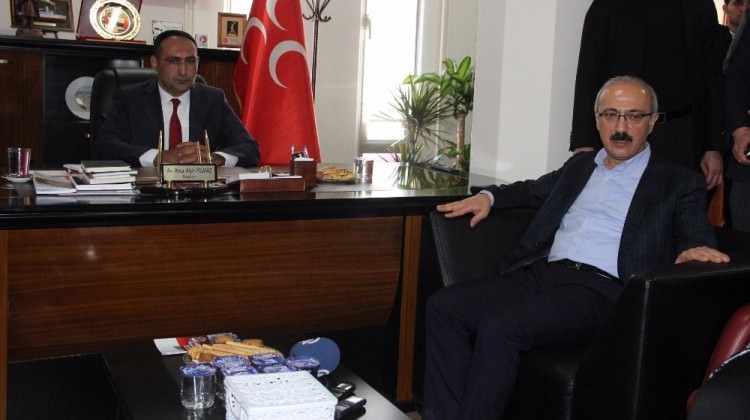 Bakan Elvan'dan MHP İl Başkanlığı'na ziyaret Bakan Elvan'dan MHP İl Başkanlığı'na ziyaret