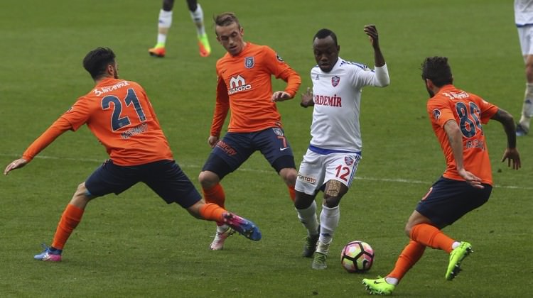 Yok böyle maç! Başakşehir'e zirve yolunda çelme Yok böyle maç! Başakşehir'e zirve yolunda çelme