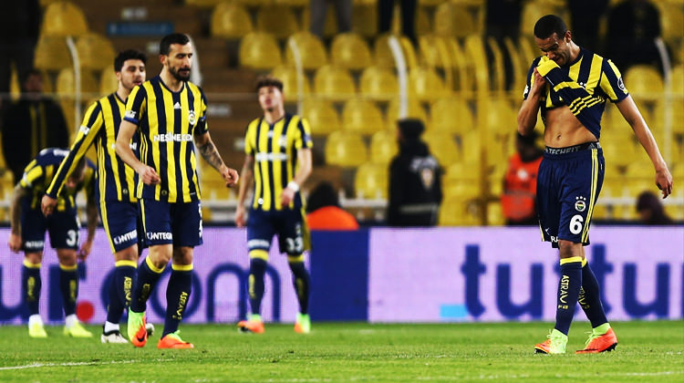 Fenerbahçe dibi gördü! Fenerbahçe dibi gördü!