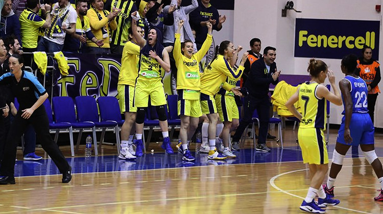 Fenerbahçe tarih yazdı! Üst üste 6. kez... Fenerbahçe tarih yazdı! Üst üste 6. kez...