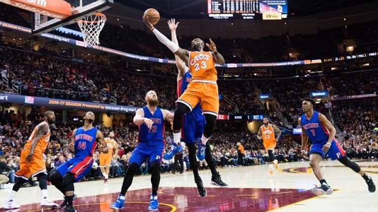 LeBron ve Westbrook'un triple-double gecesi LeBron ve Westbrook'un triple-double gecesi