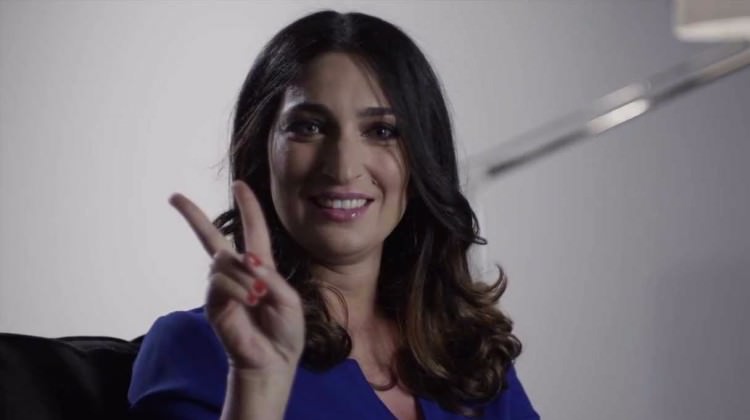 Belçikalı Zuhal Demir, başörtüsü yasağına sevindi! Belçikalı Zuhal Demir, başörtüsü yasağına sevindi!