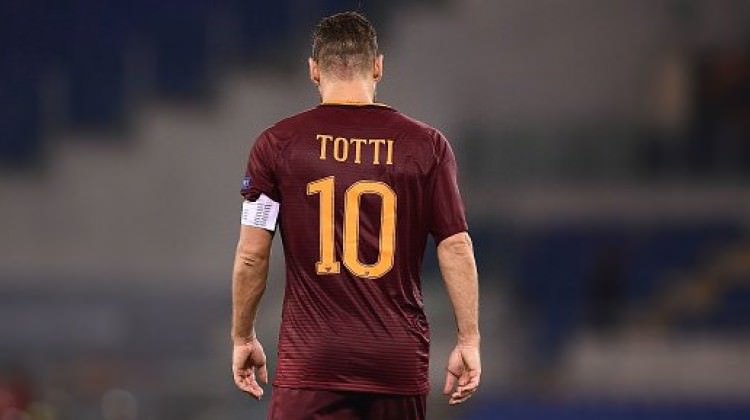 Francesco Totti'ye 6 yıllık sözleşme! Francesco Totti'ye 6 yıllık sözleşme!