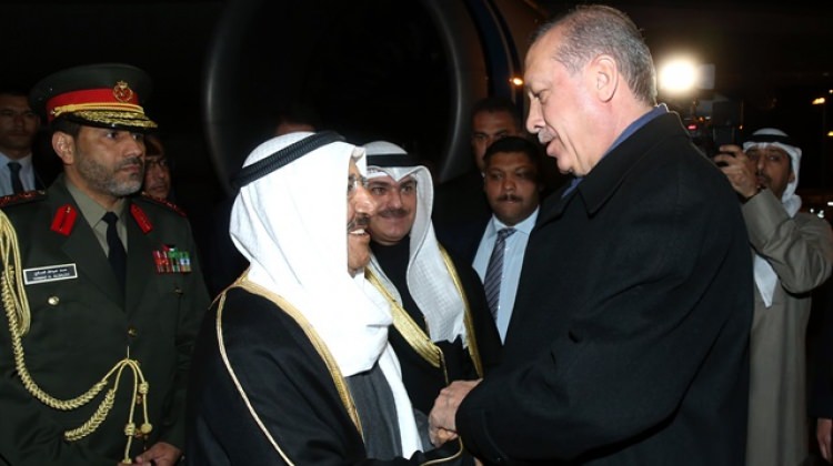 Erdoğan bizzat karşıladı! Kuveyt emiri Ankara'da Erdoğan bizzat karşıladı! Kuveyt emiri Ankara'da
