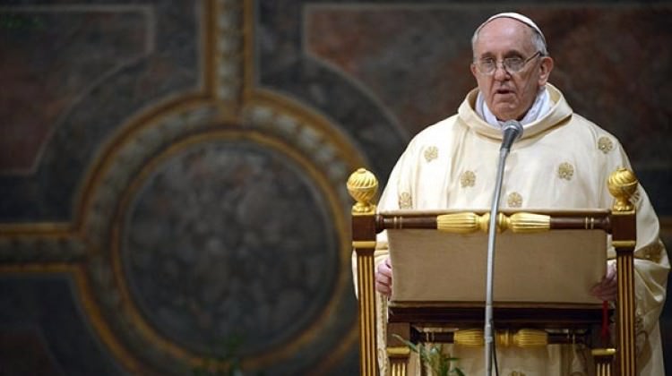 Papa Francis, kilise adına özür diledi Papa Francis, kilise adına özür diledi
