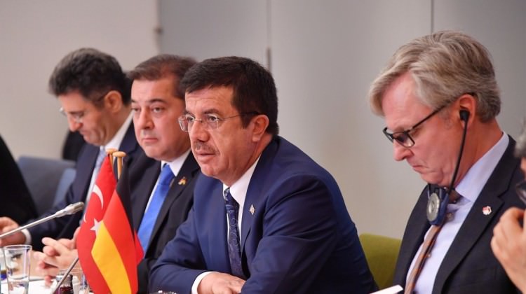 Bakan Zeybekçi: Ramazan'da enflasyon olur Bakan Zeybekçi: Ramazan'da enflasyon olur