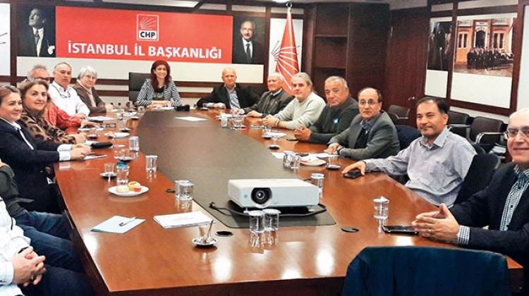 CHP'de 'Kızılbaş' kavgası! Tüm üyeler istifa etti CHP'de 'Kızılbaş' kavgası! Tüm üyeler istifa etti