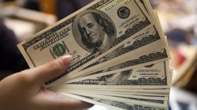 Dolar kritik seviyenin altına indi Dolar kritik seviyenin altına indi