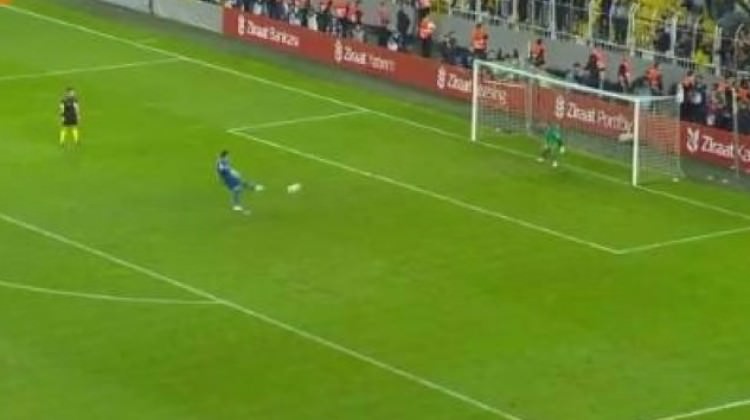 Volkan Demirel o penaltıyı anlattı! Volkan Demirel o penaltıyı anlattı!