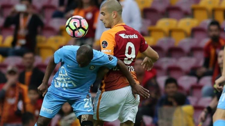 Galatasaray'da sakatlık şoku! Galatasaray'da sakatlık şoku!