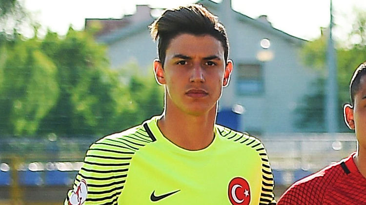 Resmen anlaştı! Manchester City'de ikinci Türk Resmen anlaştı! Manchester City'de ikinci Türk