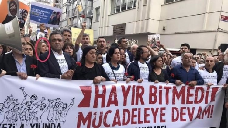 [Resim: hdp_ve_chpli_vekiller_o_terorist_icin_yu...4_5456.jpg]