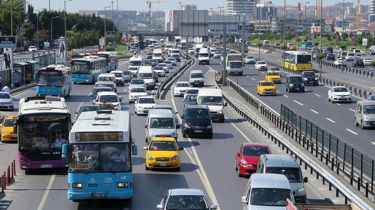 İstanbul trafik sıkışıklığında üst sıralarda İstanbul trafik sıkışıklığında üst sıralarda