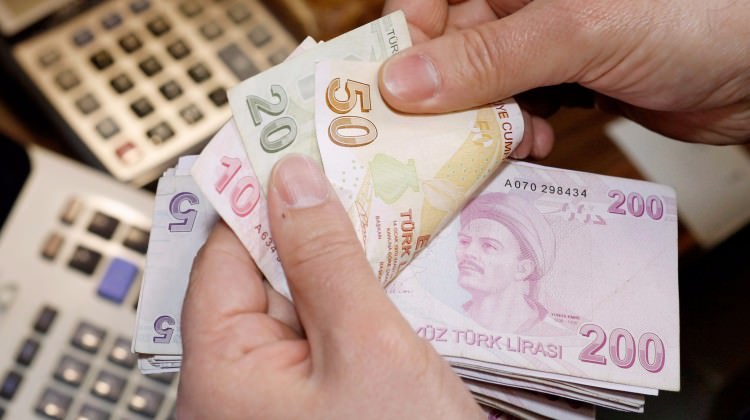 Milyonlar bekliyor! 355 TL zam için tek şart kaldı Milyonlar bekliyor! 355 TL zam için tek şart kaldı