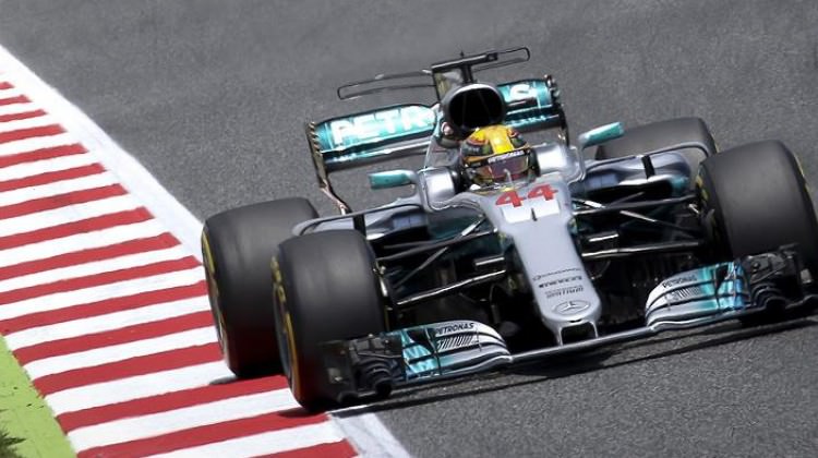 Hamilton efsaneyi yakaladı Hamilton efsaneyi yakaladı
