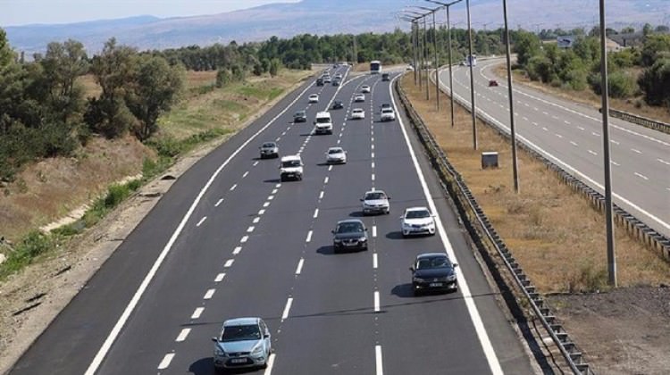 Emniyet uyardı: 36 'kara nokta'ya dikkat Emniyet uyardı: 36 'kara nokta'ya dikkat