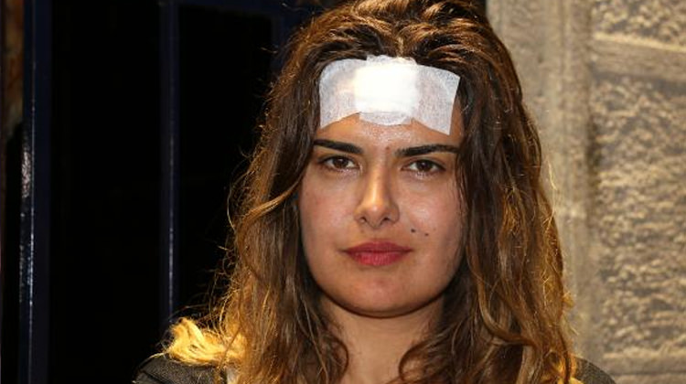 Ünlü sunucu Canan Tuğaner kendisini taciz eden İranlıya kafa attı Ünlü sunucu Canan Tuğaner kendisini taciz eden İranlıya kafa attı